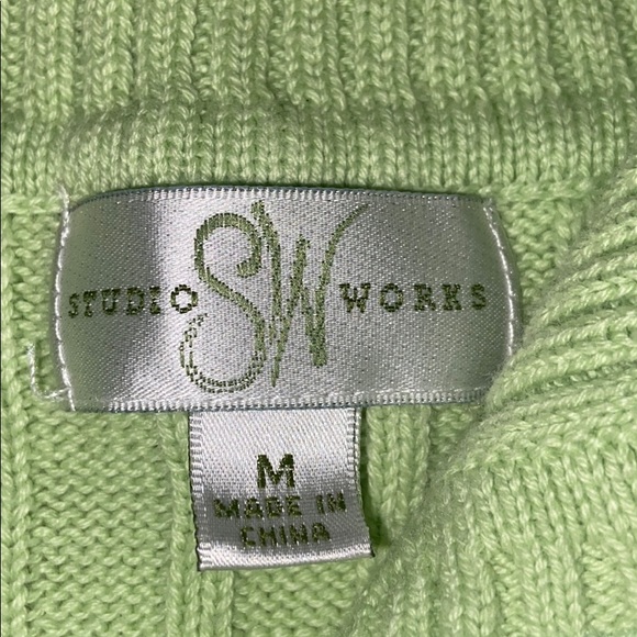 Sweater - Picture 3 of 5